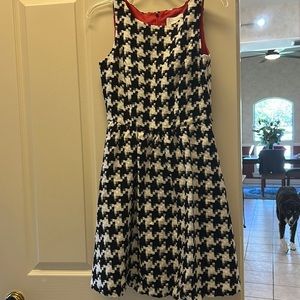 Worn once Jessica Simpson dress size 2. Like new